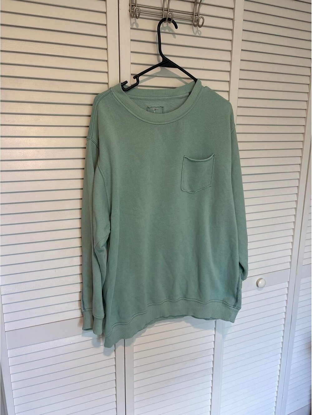 aerie oversized graphic pocket sweatshirt size M